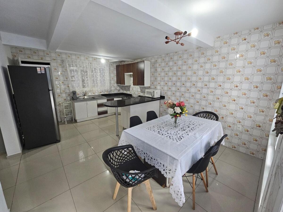 House With Swimming Pool By The Casa de férias Balneario Camboriu
