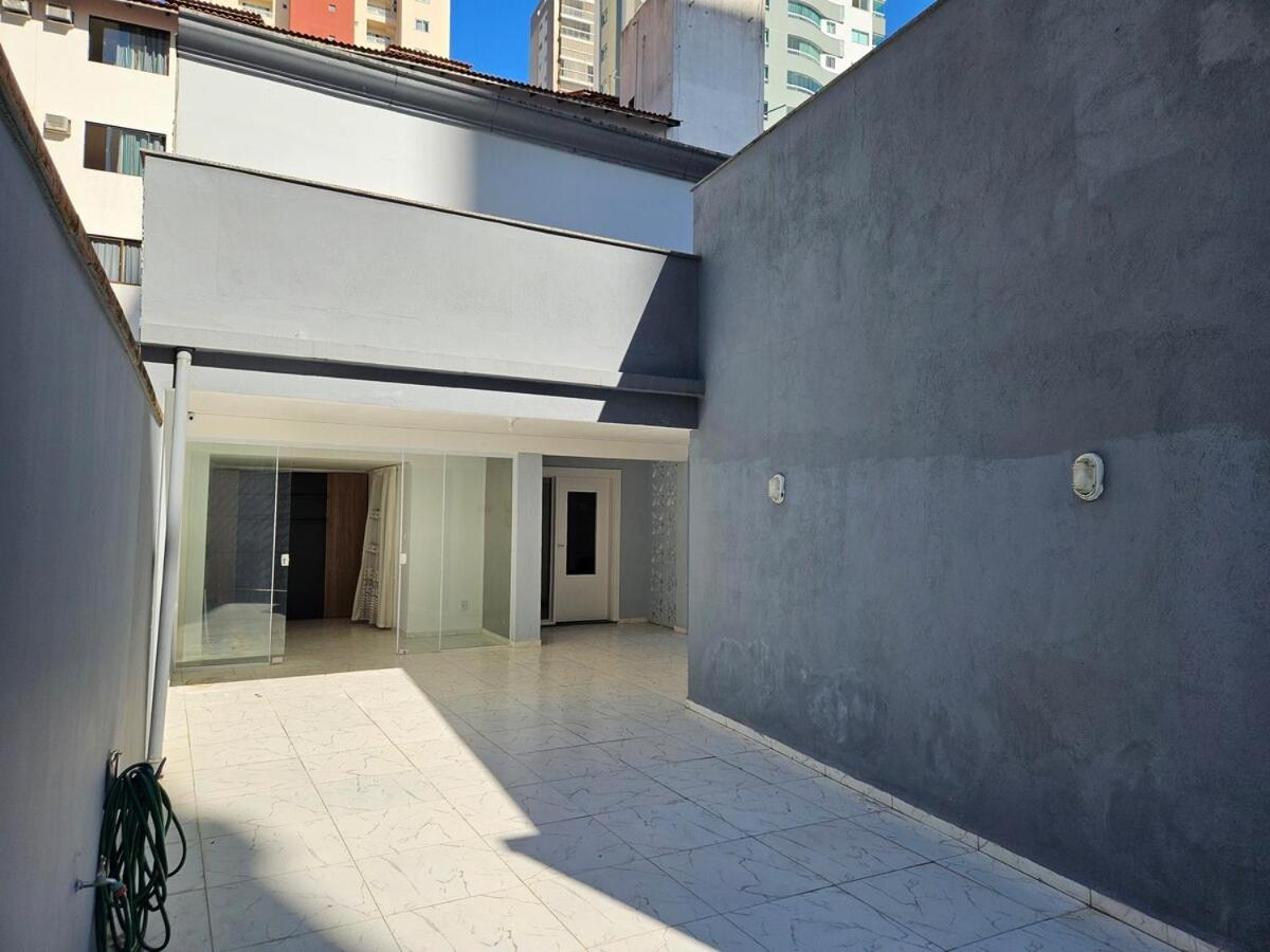 House With Swimming Pool By The Balneario Camboriu
