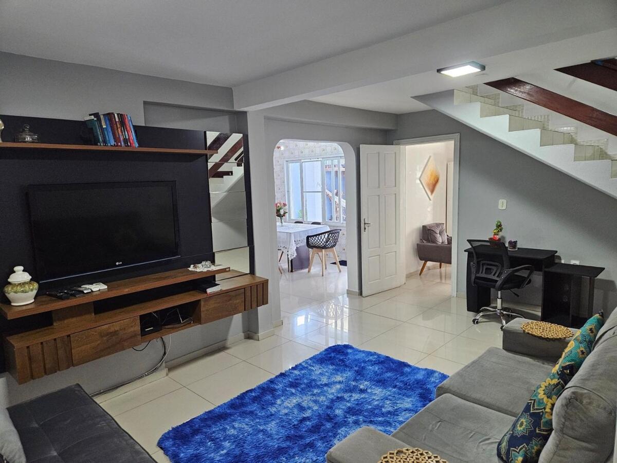 Casa de férias House With Swimming Pool By The